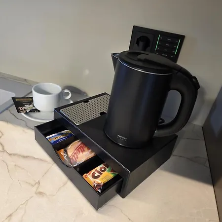 Lamezia Living 酒店 拉默齐亚泰尔默